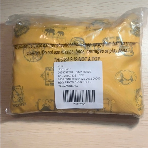 👜 BDG Printed Convertible Stamp Print Duffle Gym Bag – Lightweight & Foldable - Picture 4 of 4